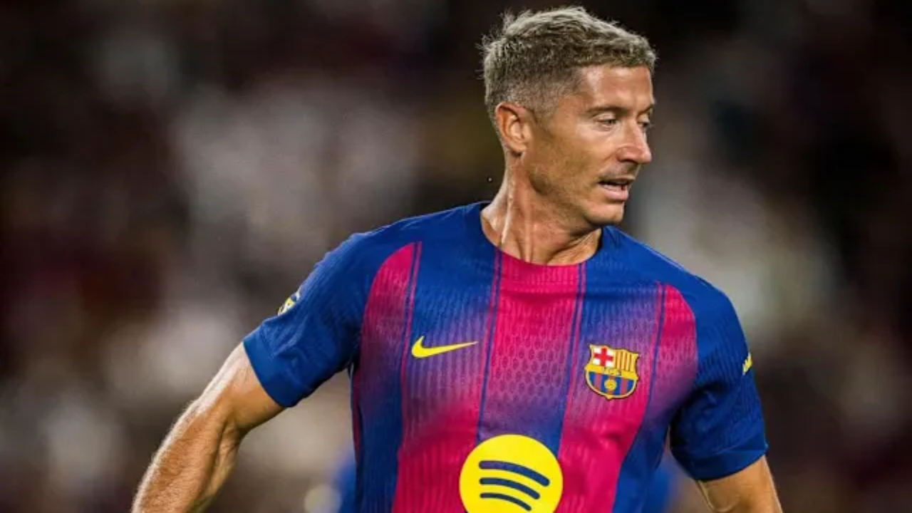 Lewandowski Urged to Leave Barcelona for Saudi Arabia