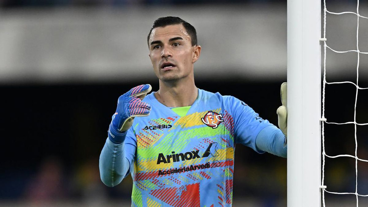 Emil Audero Shines Bright: Seven Crucial Saves as Indonesian Goalkeeper Silences Bologna
