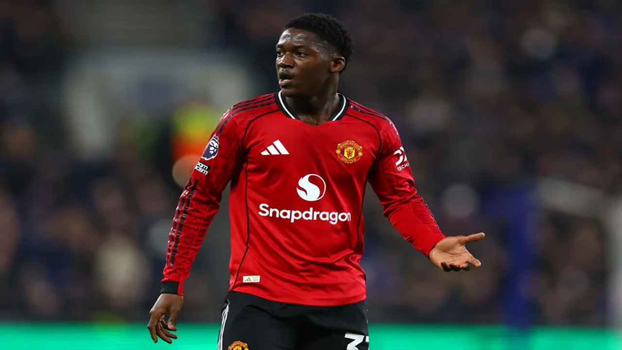 Manchester United Edge Past Everton, Kobbie Mainoo Mocks Set-Piece Tactics as “Royal Rumble”